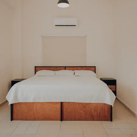 Caleta Hostel Rooftop & Pool-3